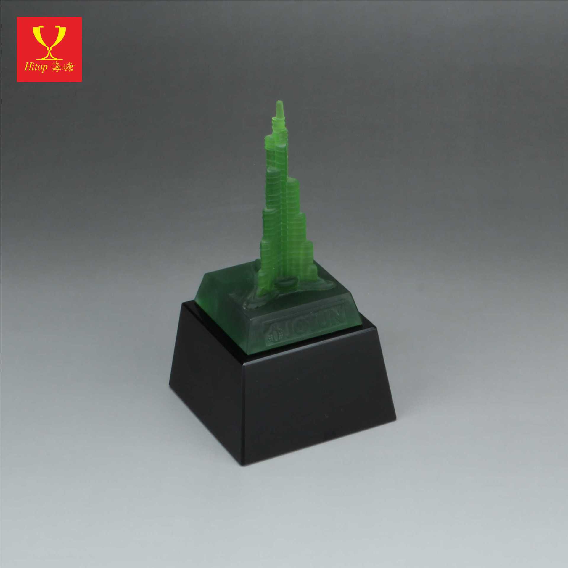 走进俄罗斯卡斯利市建筑工艺美术品工厂 传统工艺与现代艺术的交融